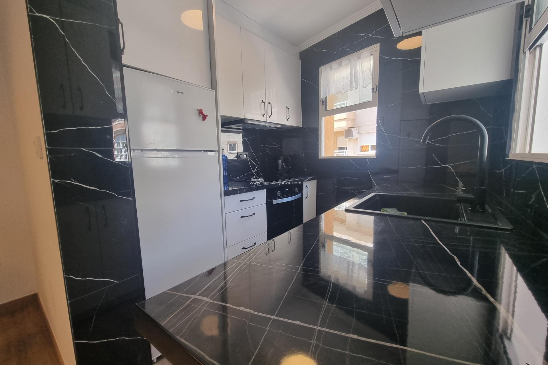 Herverkoop - Appartement / flat - Torrevieja - Estacion Autobuses
