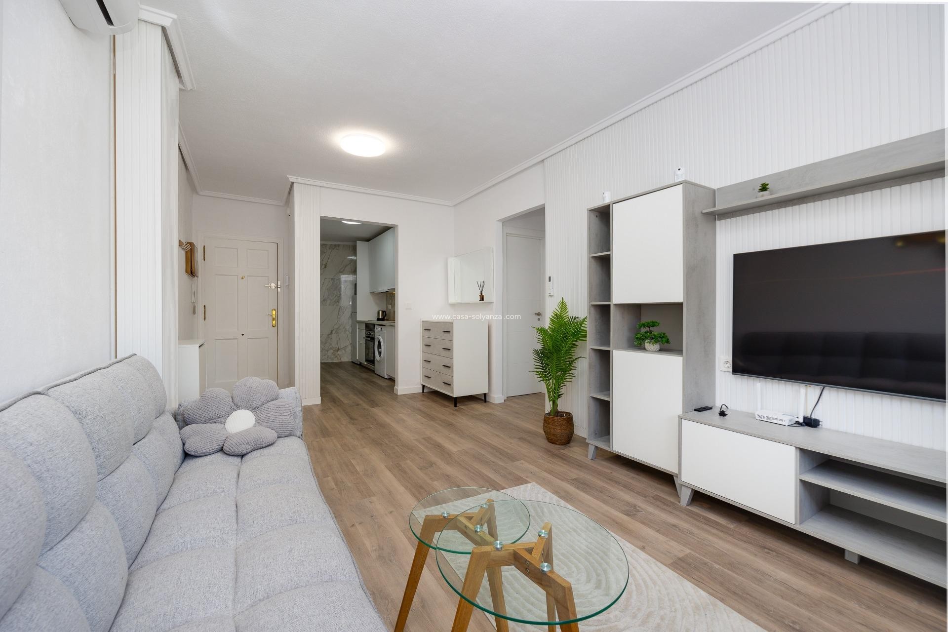 Herverkoop - Appartement / flat - Torrevieja - Estacion Autobuses