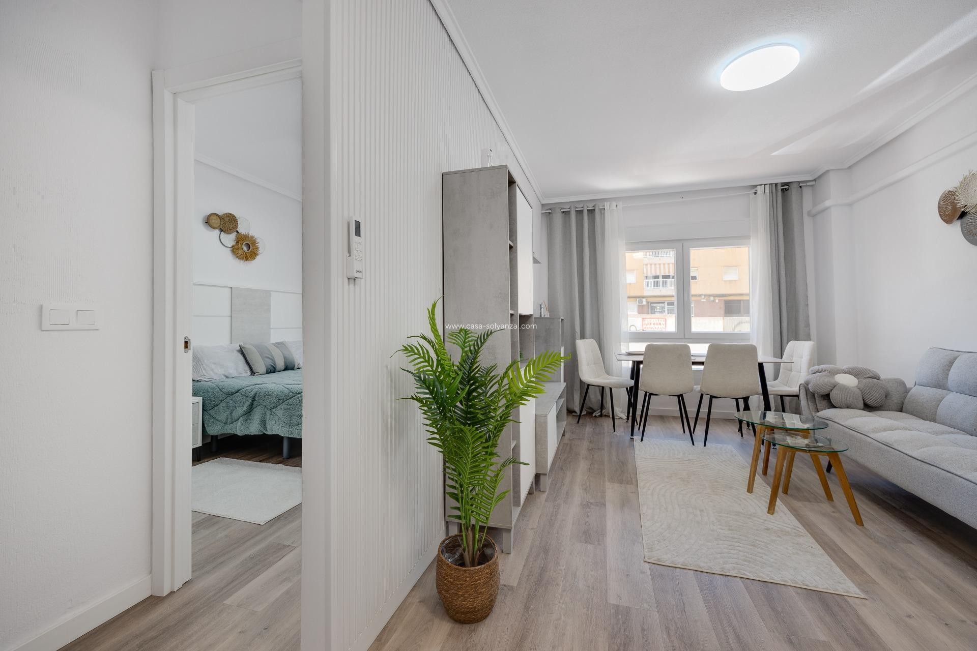 Herverkoop - Appartement / flat - Torrevieja - Estacion Autobuses