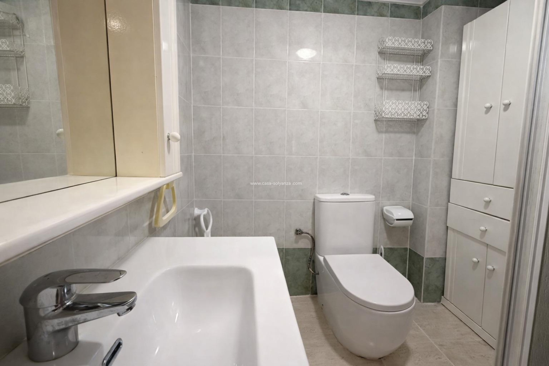 Herverkoop - Appartement / flat - Torrevieja - Habaneras