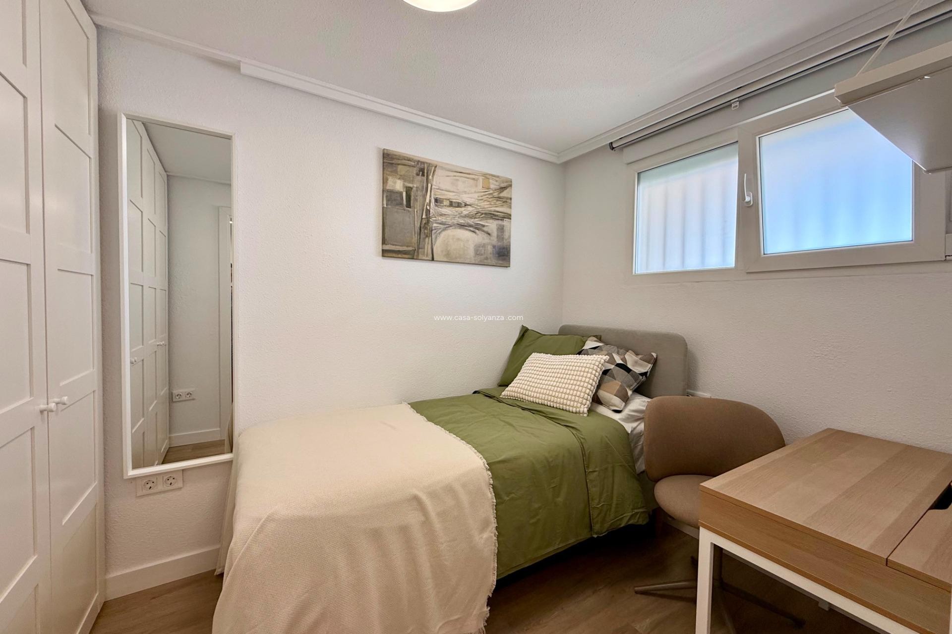 Herverkoop - Appartement / flat - Torrevieja - Habaneras