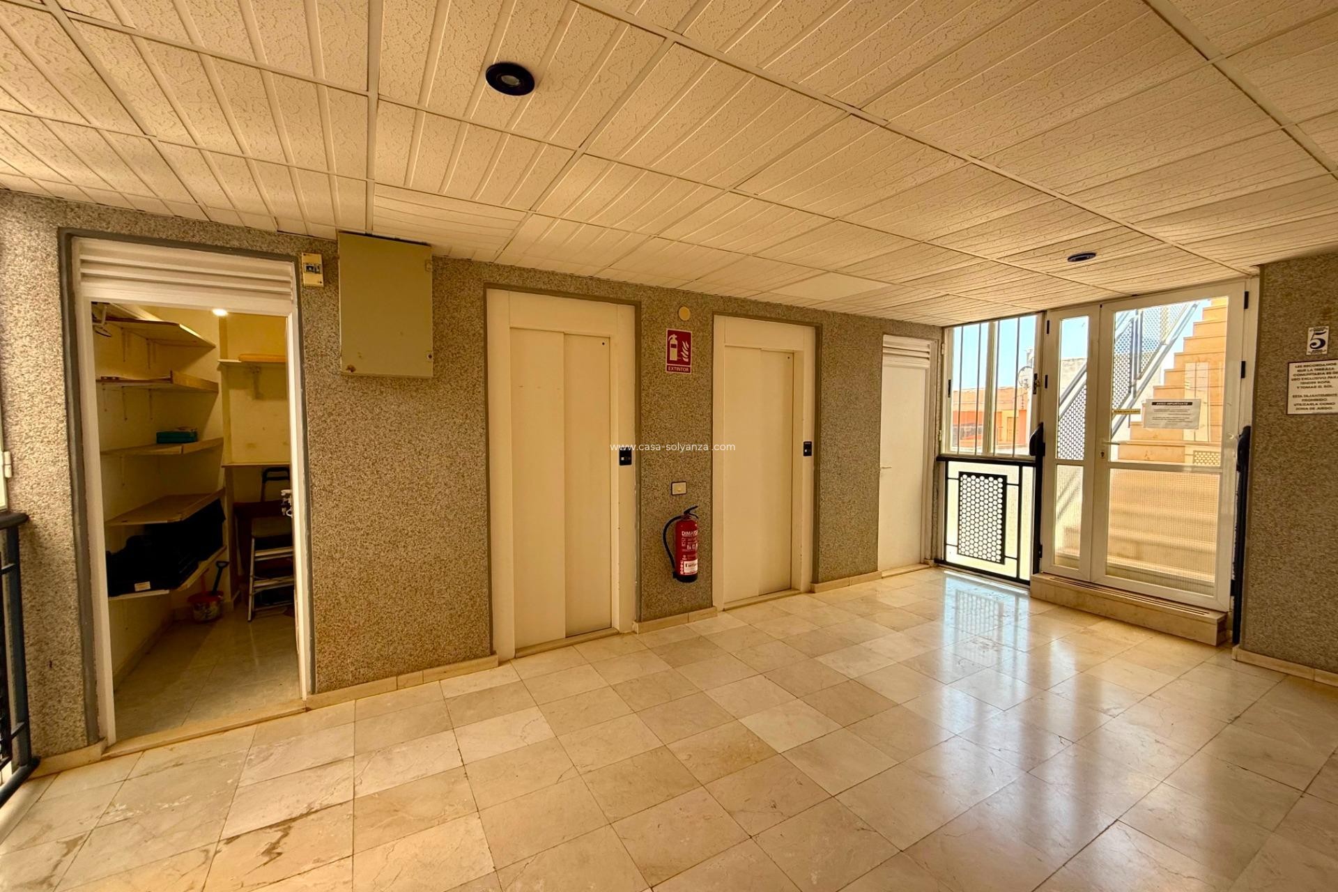 Herverkoop - Appartement / flat - Torrevieja - Habaneras