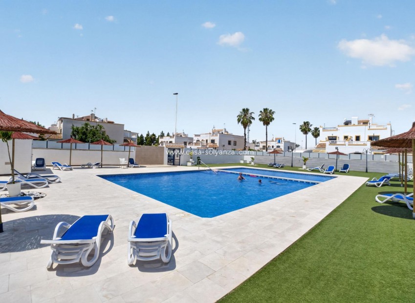 Herverkoop - Appartement / flat - Torrevieja - La Siesta