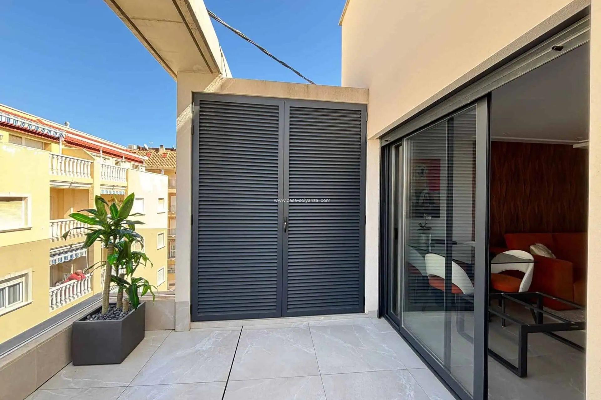 Herverkoop - Appartement / flat - Torrevieja - Las Piscinas Naturales