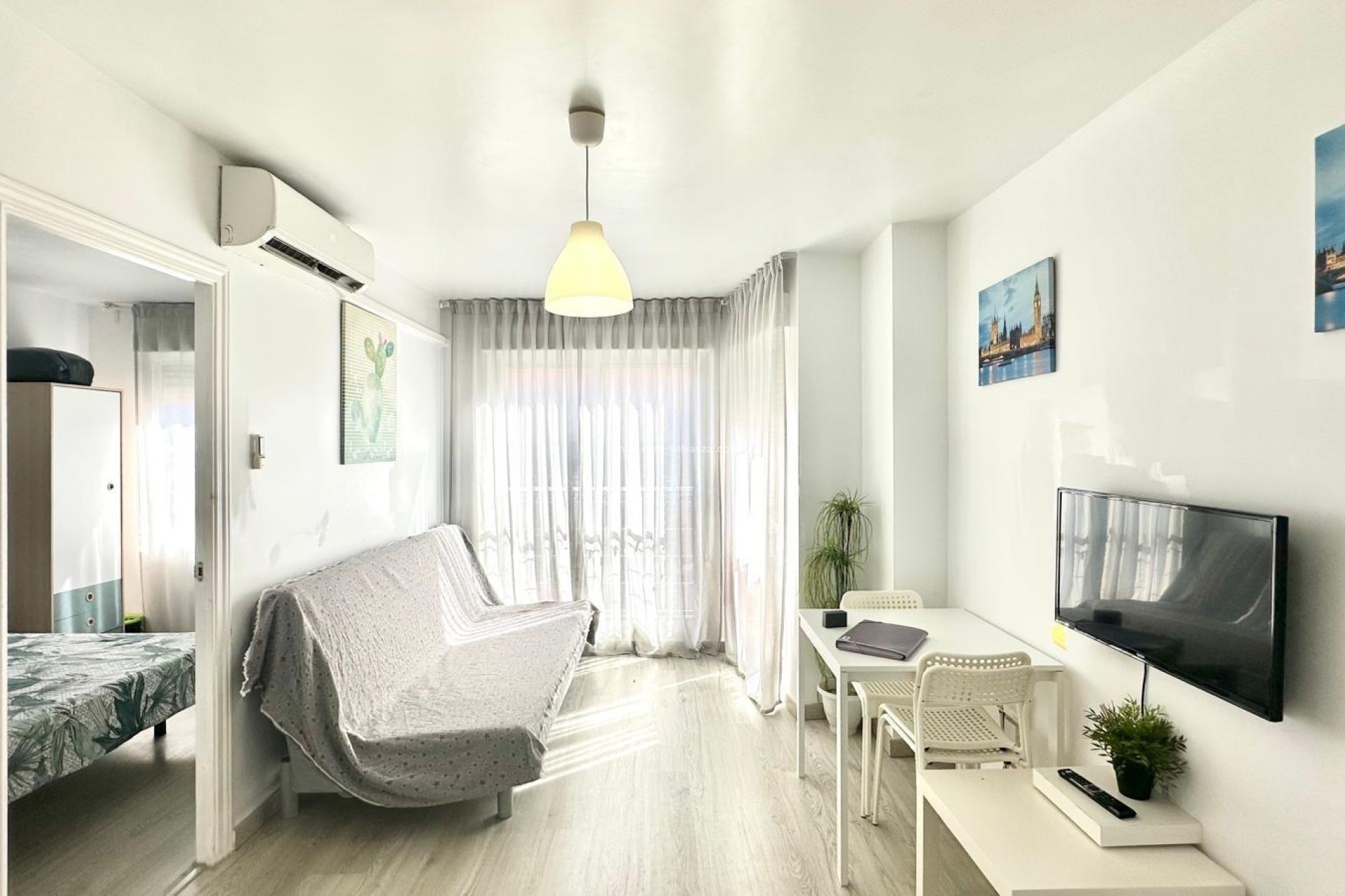 Herverkoop - Appartement / flat - Torrevieja - Paseo Maritimo