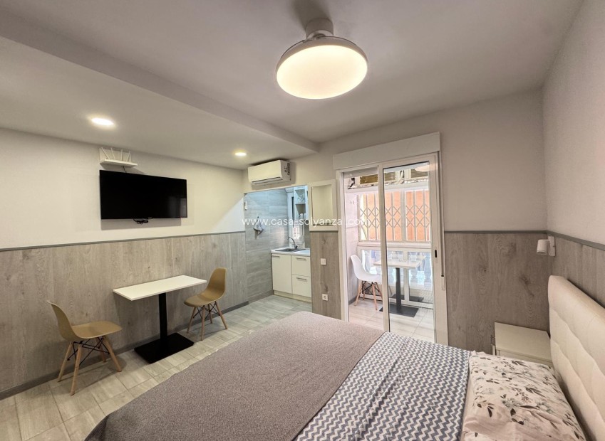 Herverkoop - Appartement / flat - Torrevieja - Playa de los Locos