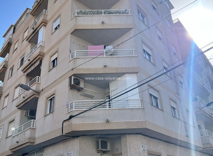 Herverkoop - Appartement / flat - Torrevieja - Playa de los Locos