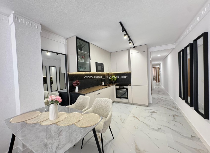 Herverkoop - Appartement / flat - Torrevieja - Playa de los Locos