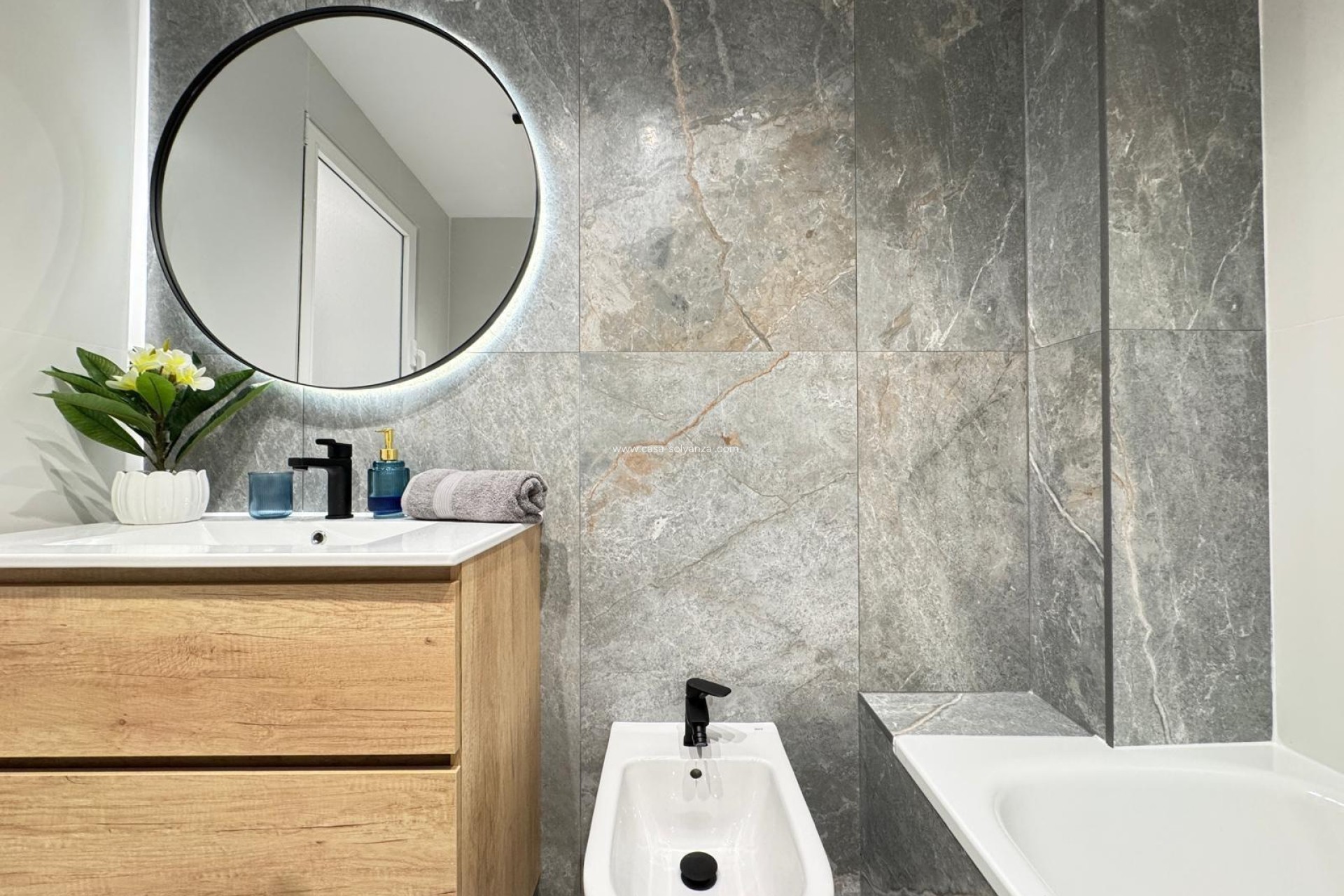 Herverkoop - Appartement / flat - Torrevieja - Playa de los Locos