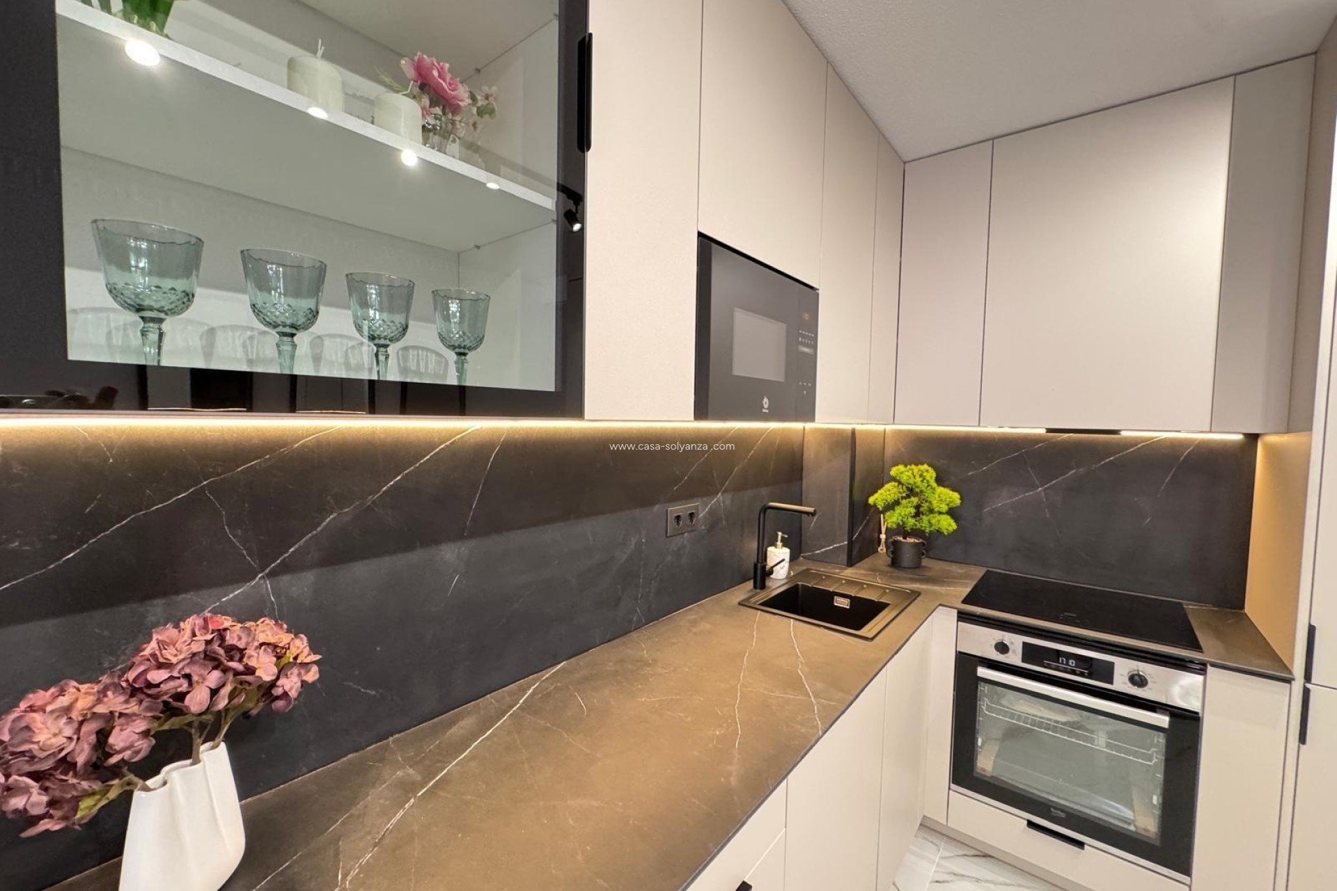 Herverkoop - Appartement / flat - Torrevieja - Playa de los Locos