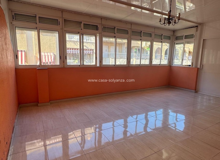 Herverkoop - Appartement / flat - Torrevieja - Playa de los Locos