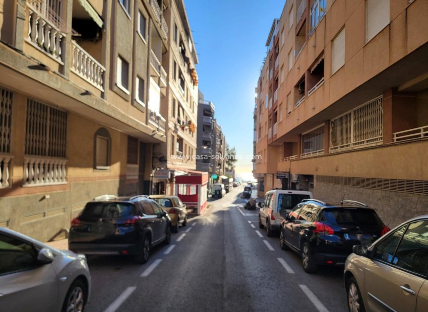 Herverkoop - Appartement / flat - Torrevieja - Playa de los Locos