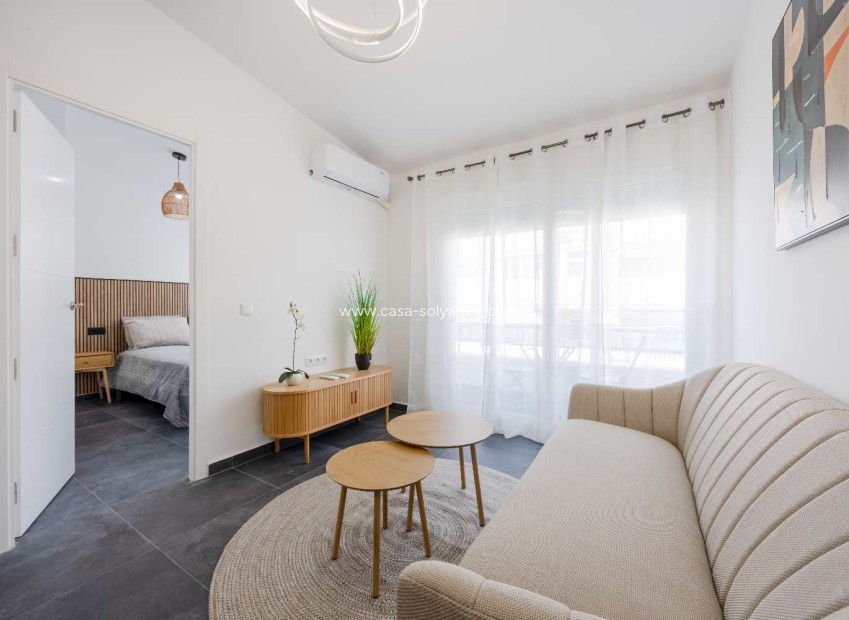 Herverkoop - Appartement / flat - Torrevieja - Playa de los Locos