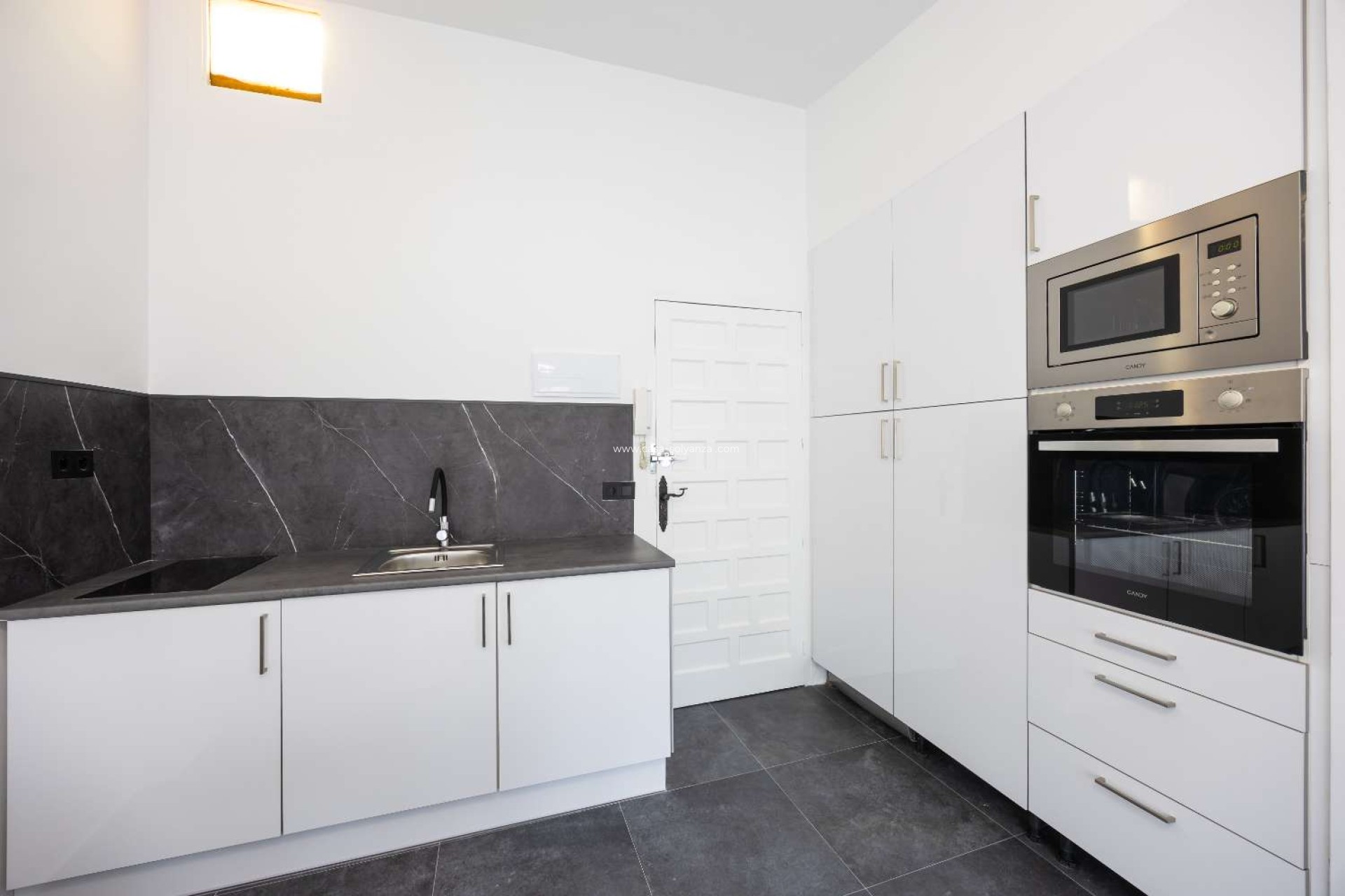 Herverkoop - Appartement / flat - Torrevieja - Playa de los Locos