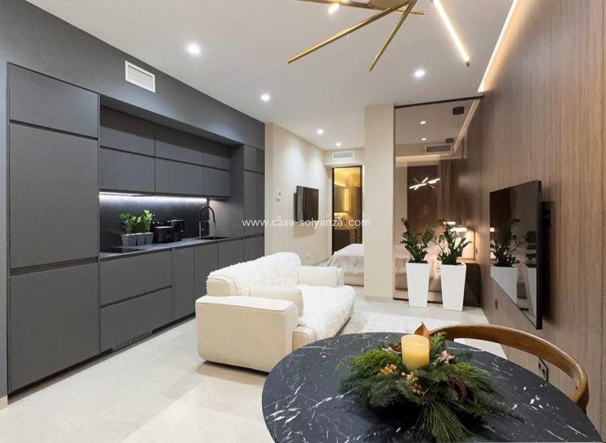 Herverkoop - Appartement / flat - Torrevieja - Playa de los Locos