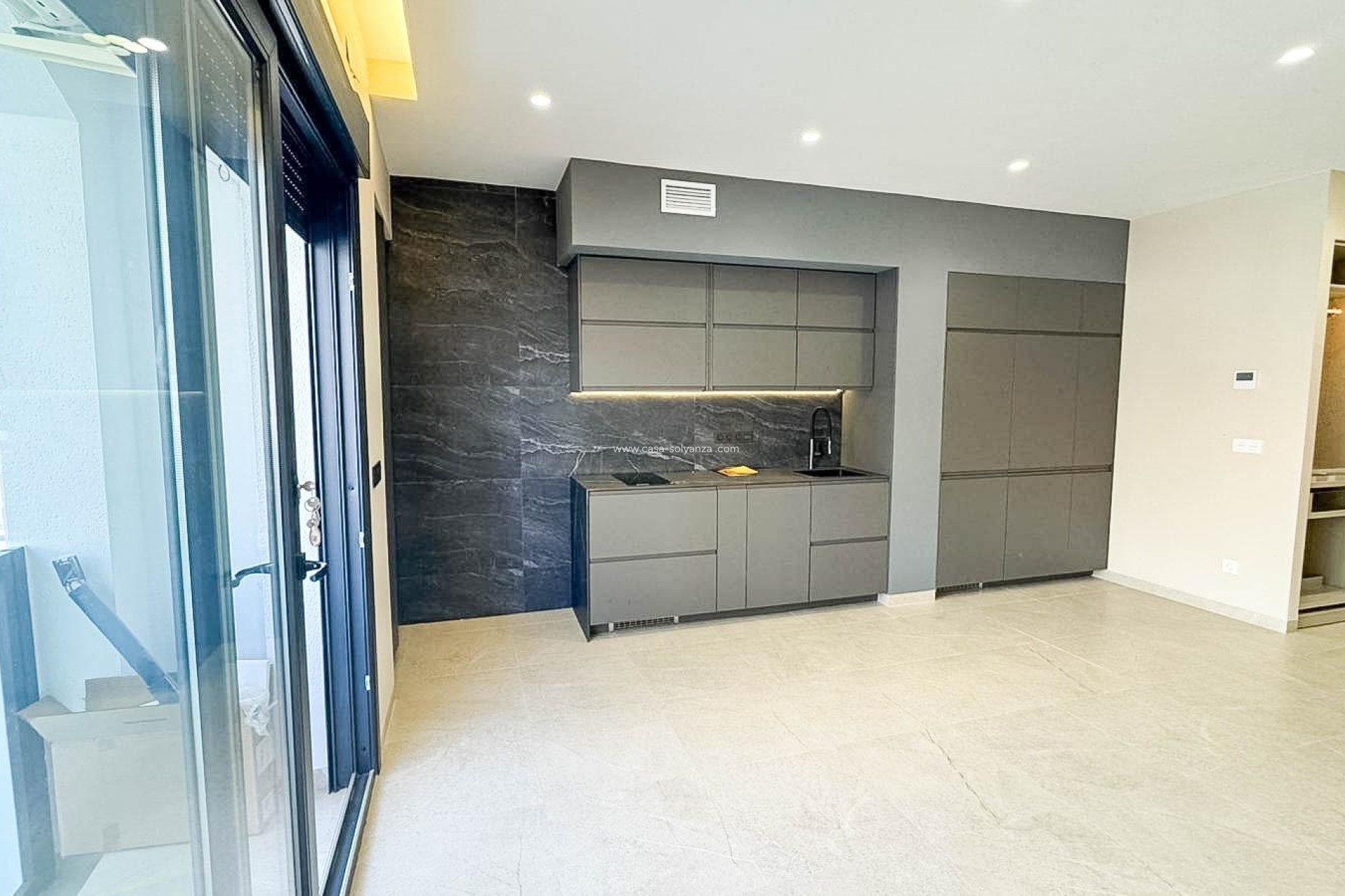 Herverkoop - Appartement / flat - Torrevieja - Playa de los Locos