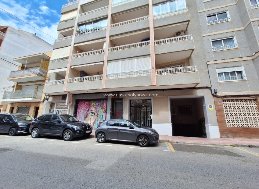 Herverkoop - Appartement / flat - Torrevieja - Playa de los Locos