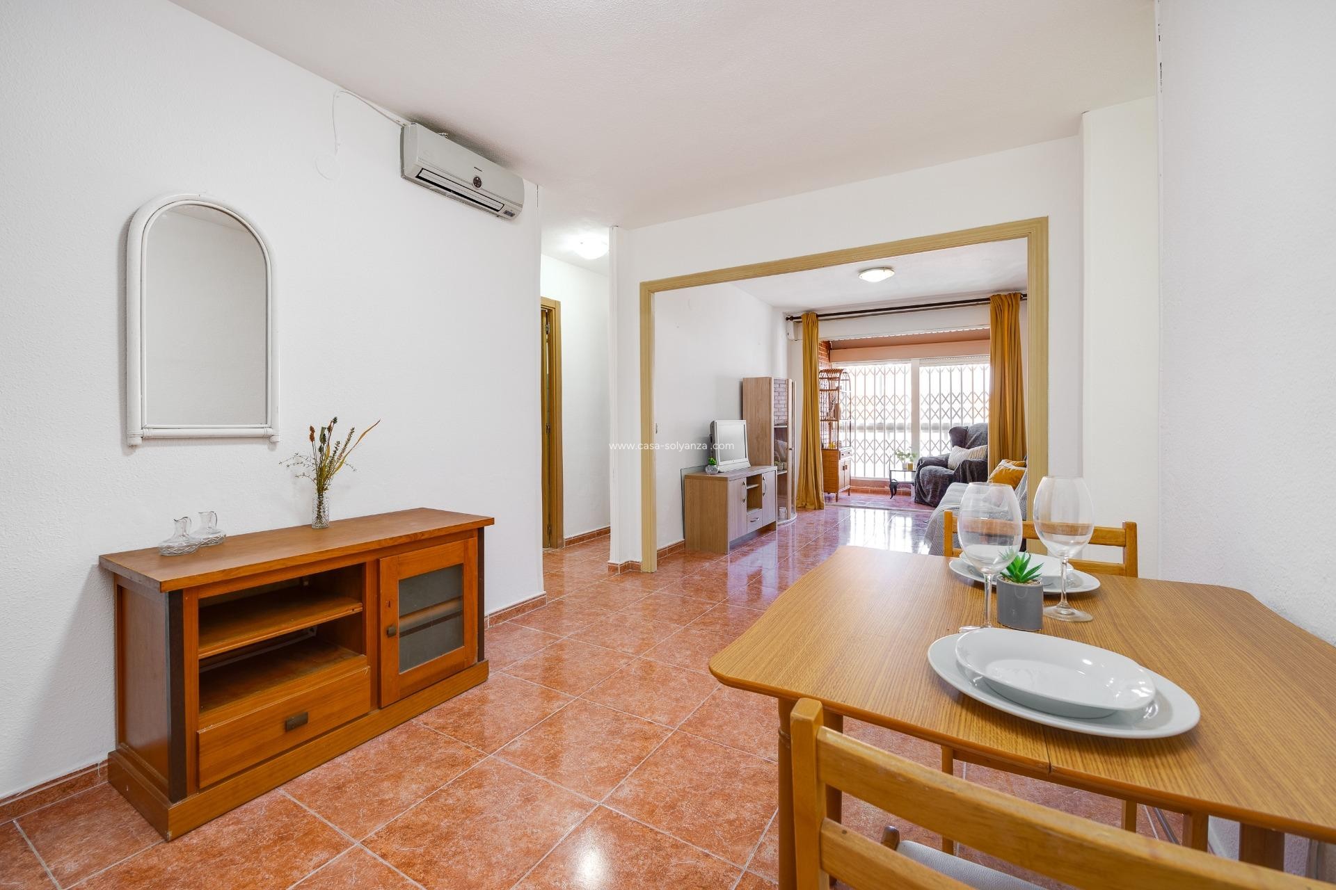Herverkoop - Appartement / flat - Torrevieja - Playa De Los Naufragos