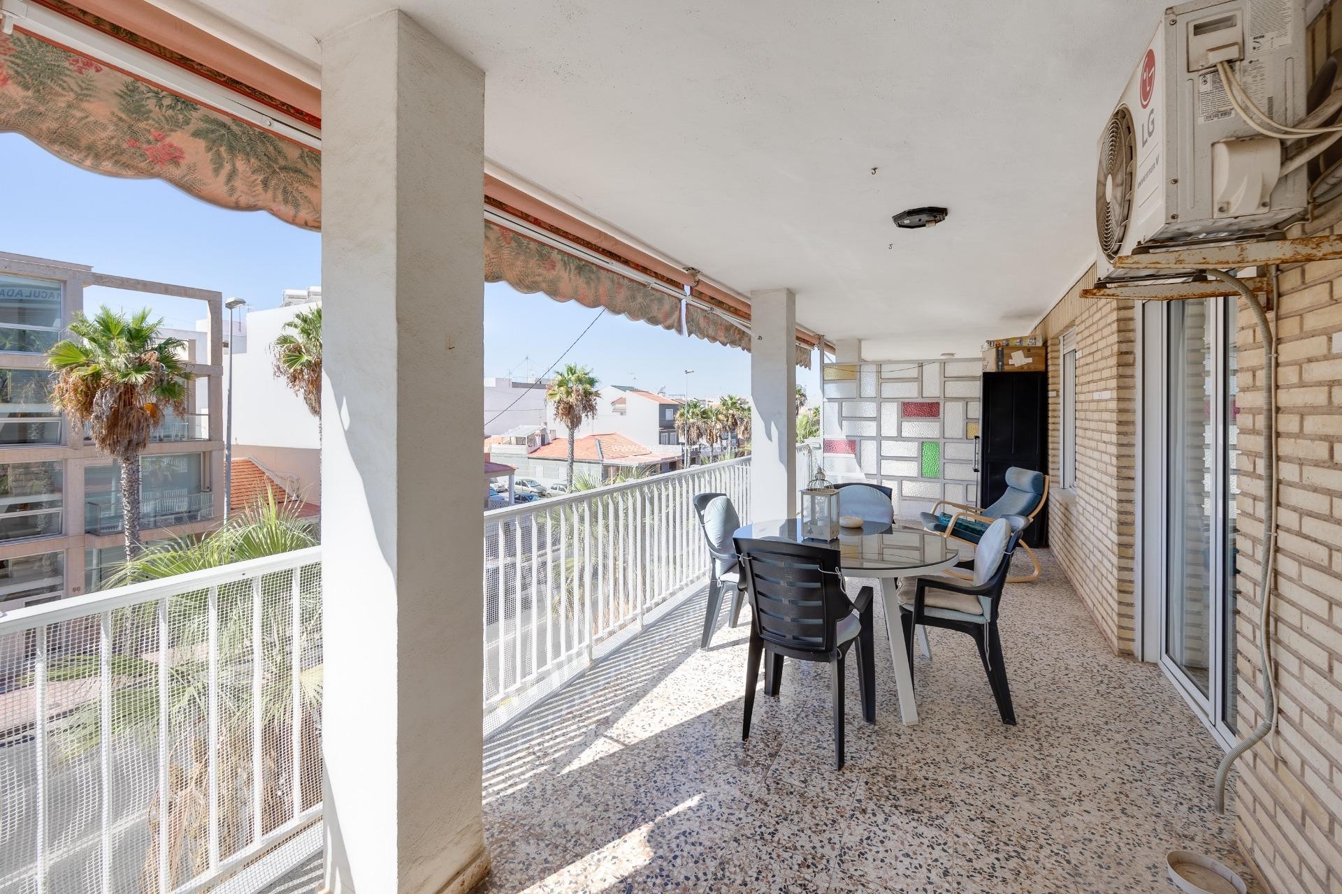 Herverkoop - Appartement / flat - Torrevieja - Playa De Los Naufragos