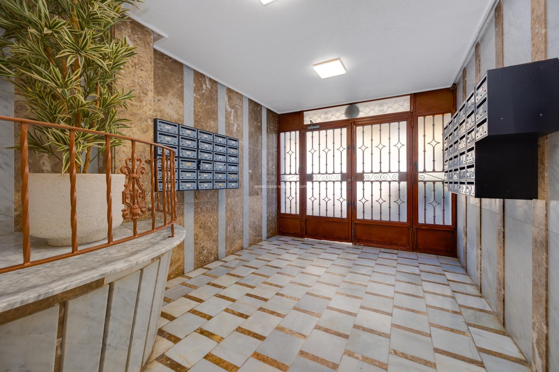 Herverkoop - Appartement / flat - Torrevieja - Playa De Los Naufragos