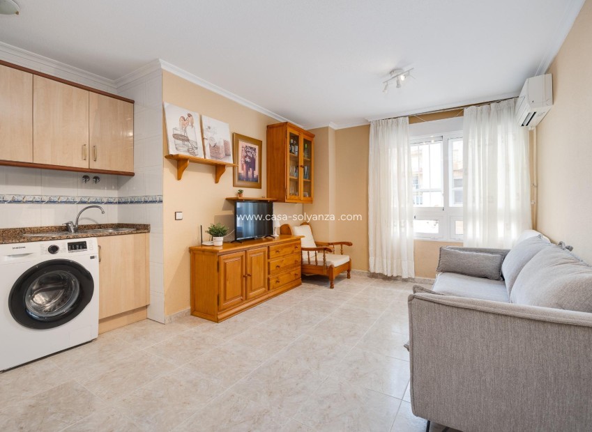 Herverkoop - Appartement / flat - Torrevieja - Playa De Los Naufragos