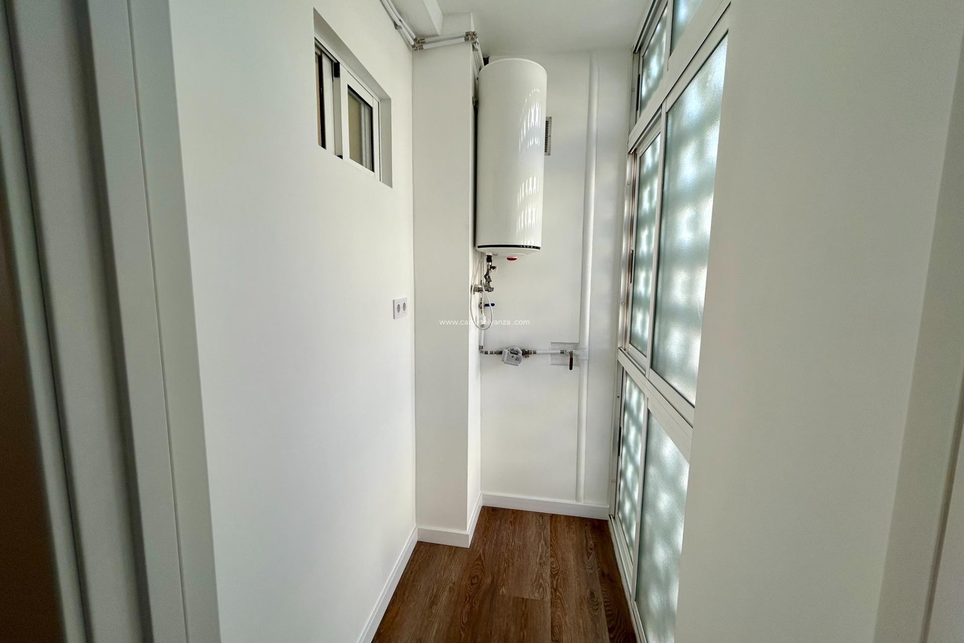 Herverkoop - Appartement / flat - Torrevieja - Playa del Acequión