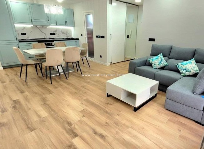 Herverkoop - Appartement / flat - Torrevieja - Playa del Cura