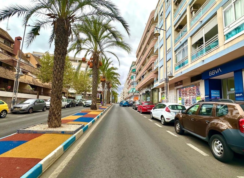 Herverkoop - Appartement / flat - Torrevieja - Playa del Cura