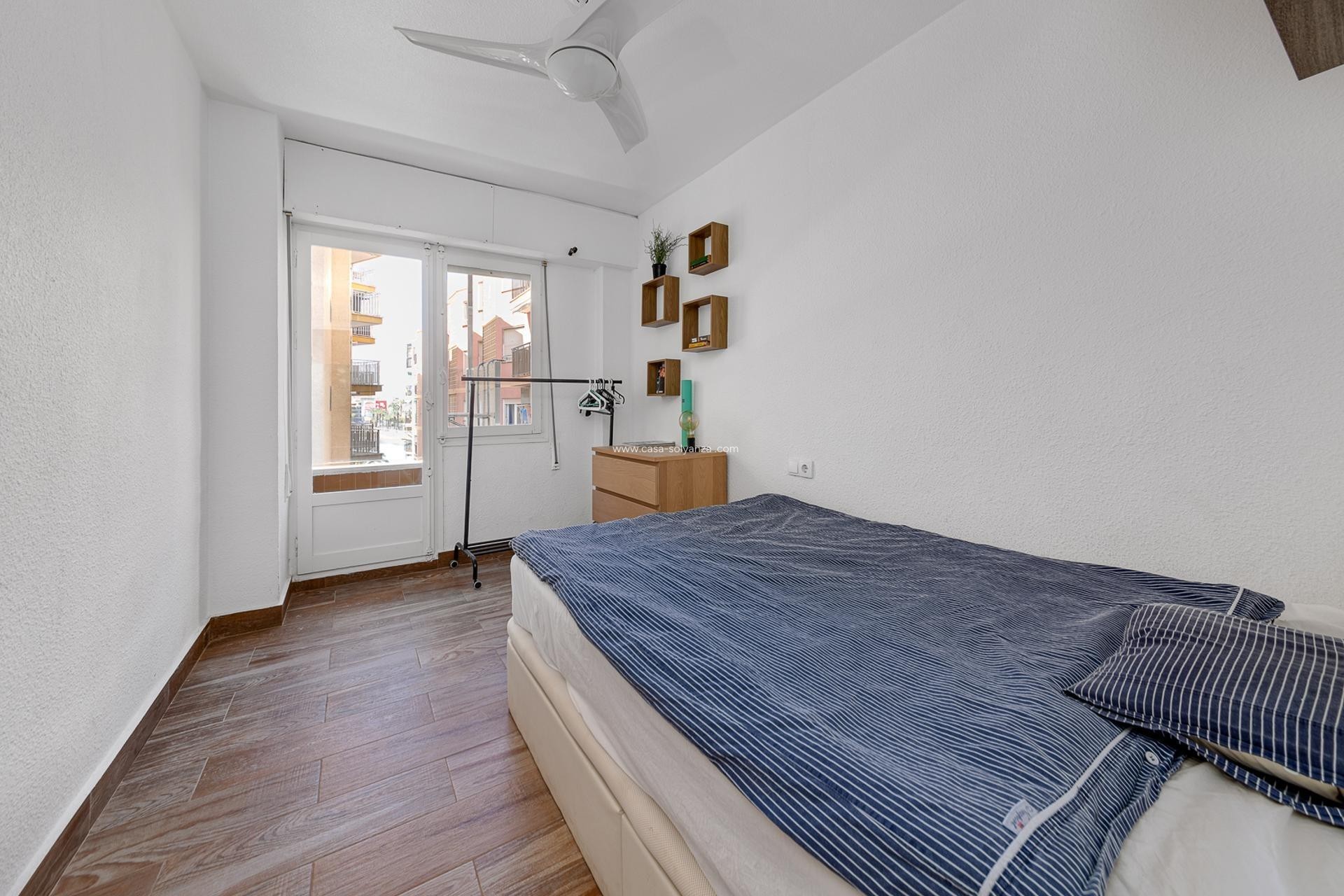 Herverkoop - Appartement / flat - Torrevieja - Playa del Cura