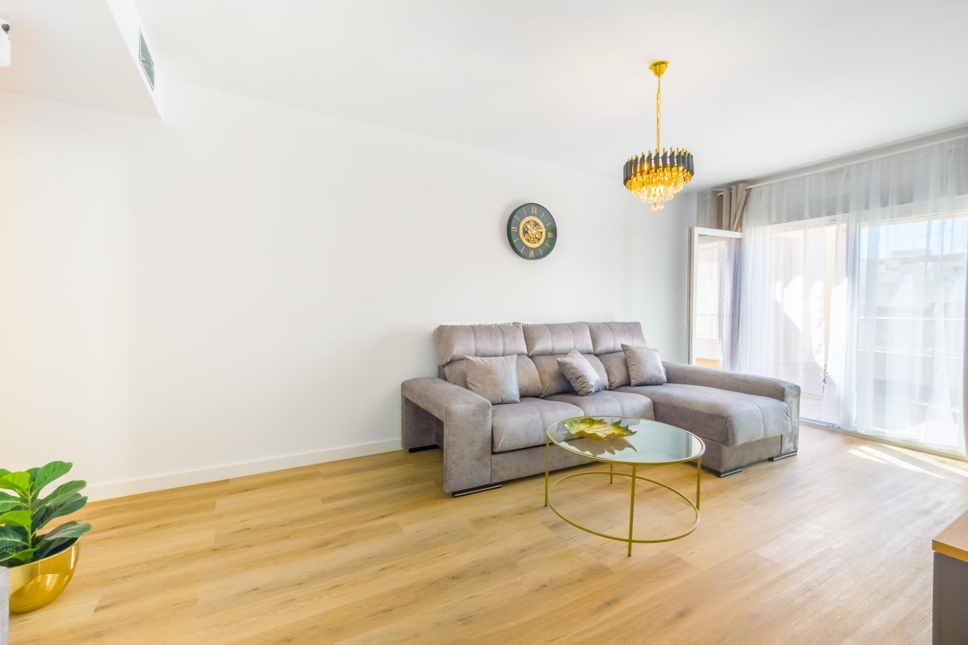 Herverkoop - Appartement / flat - Torrevieja - Playa del Cura