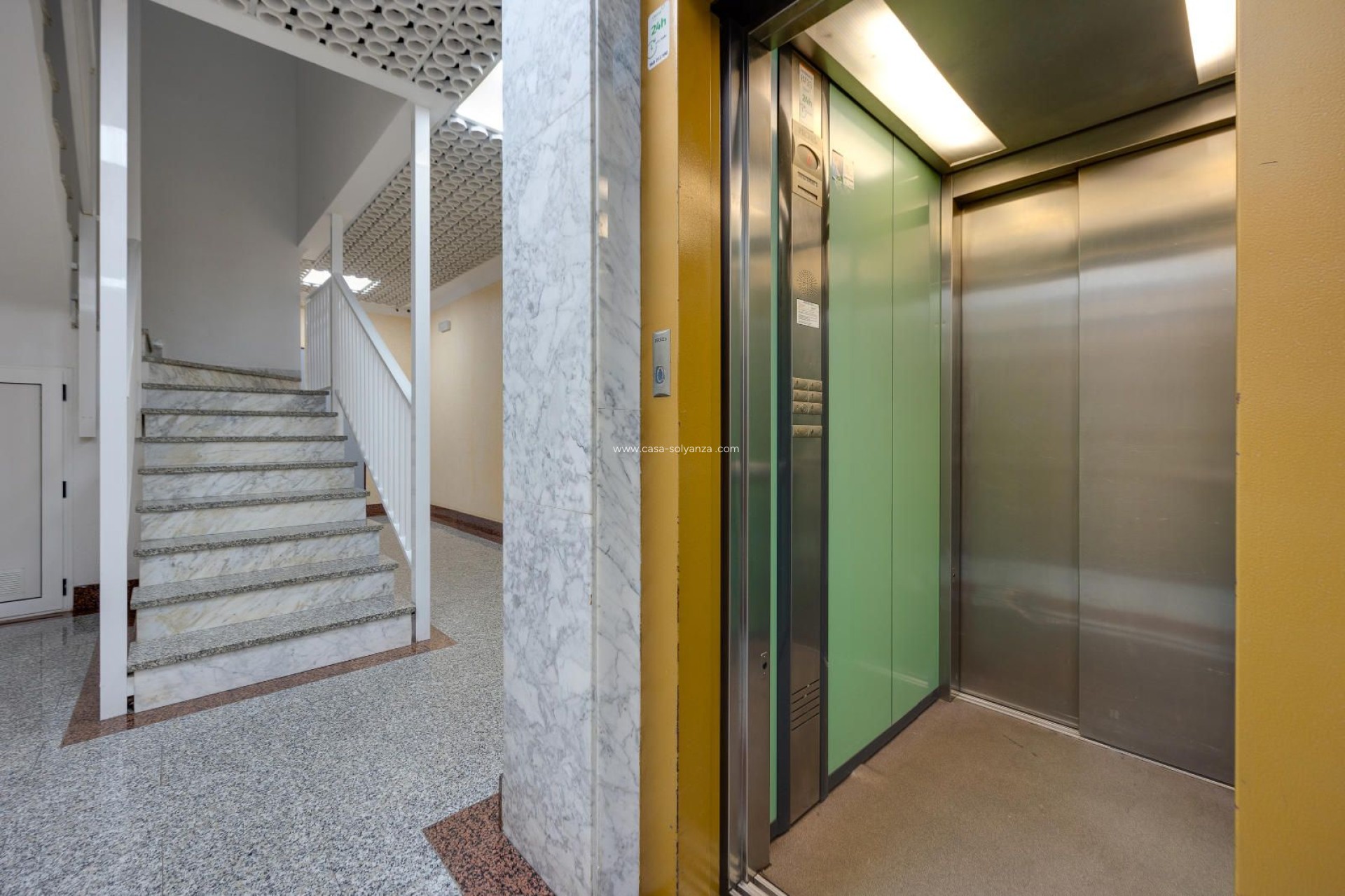 Herverkoop - Appartement / flat - Torrevieja - Puerto Deportivo Marina Salinas