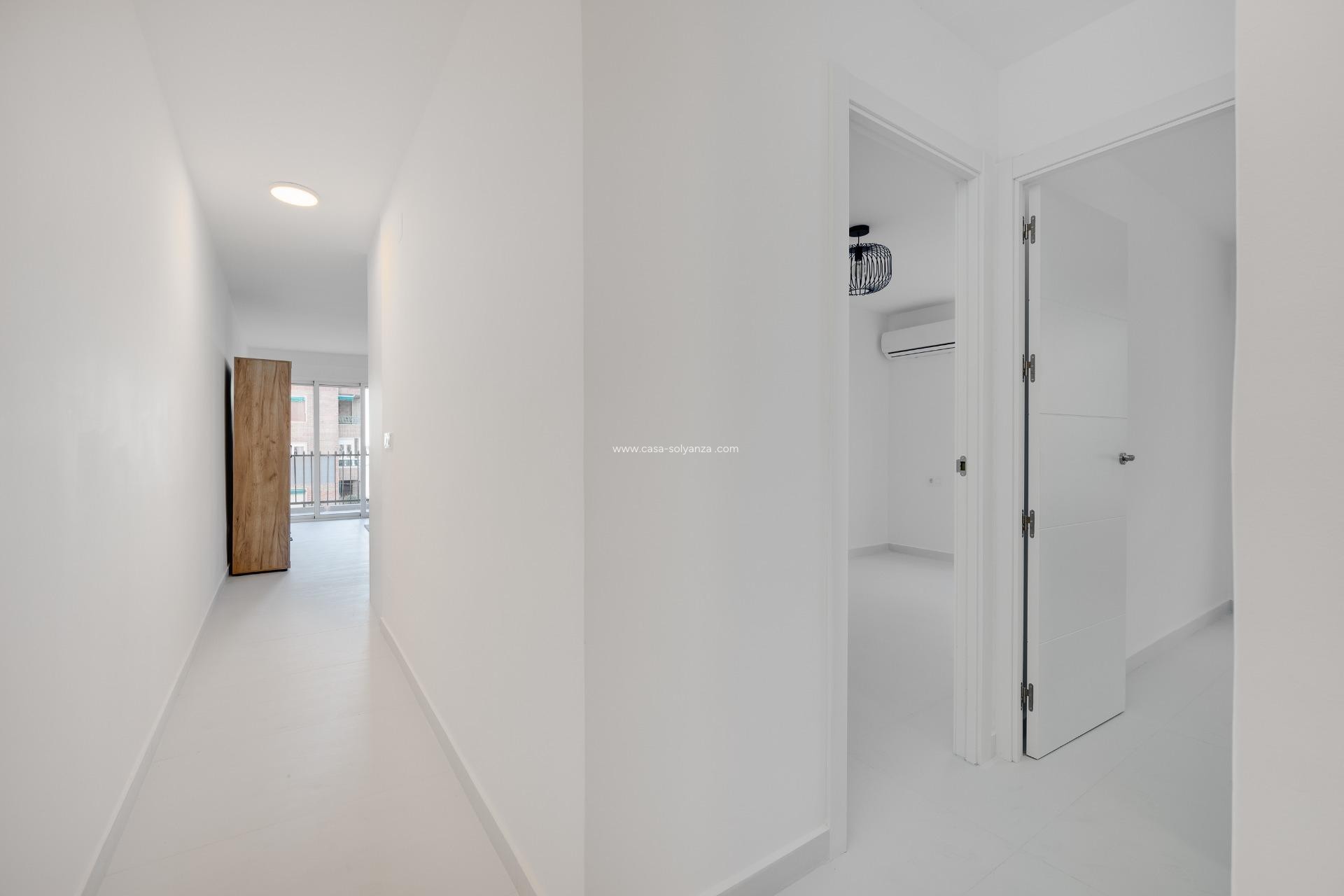 Herverkoop - Appartement / flat - Torrevieja - Puerto