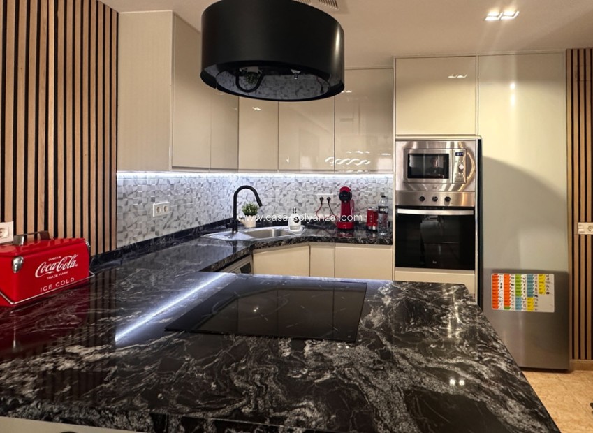 Herverkoop - Appartement / flat - Torrevieja - Torrevieja Centro