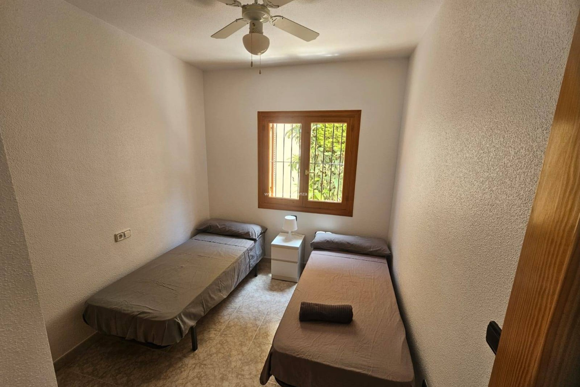 Herverkoop - Bungalow - Orihuela Costa - La Zenia