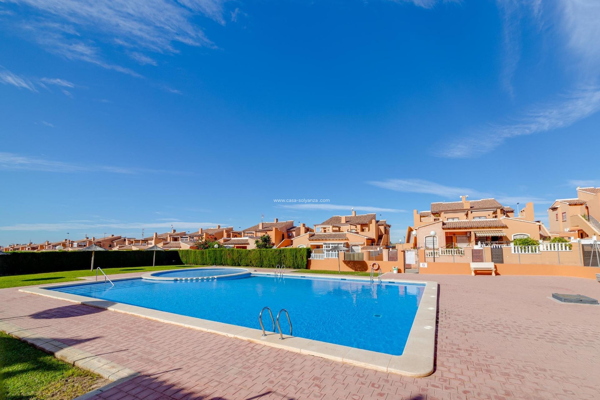 Herverkoop - Bungalow - Torrevieja - Aguas nuevas
