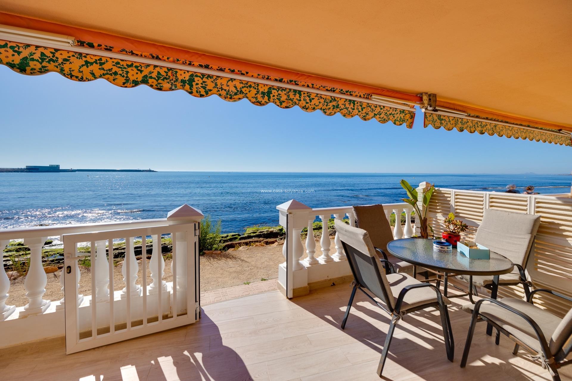 Herverkoop - Bungalow - Torrevieja - Playa De Los Naufragos