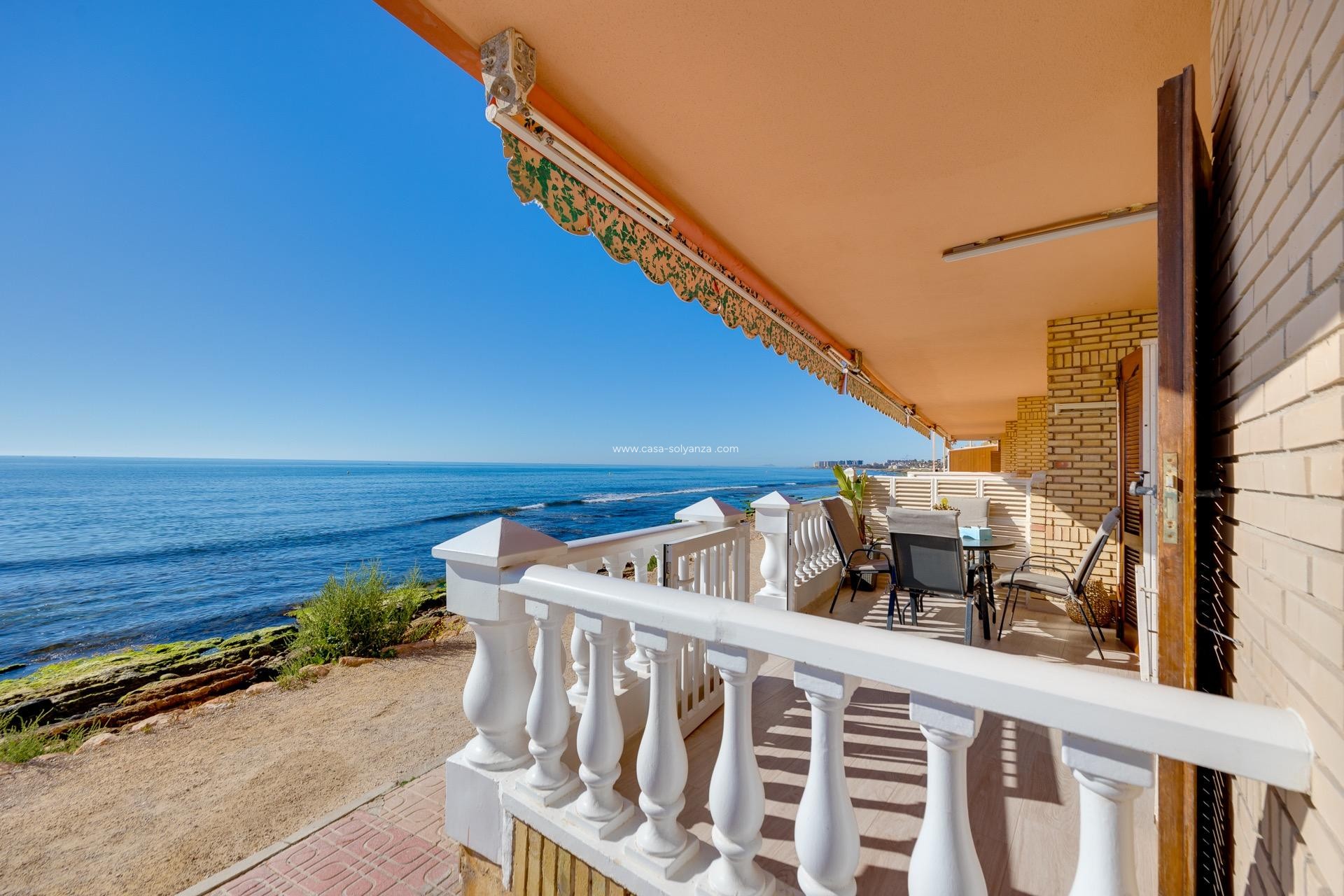 Herverkoop - Bungalow - Torrevieja - Playa De Los Naufragos