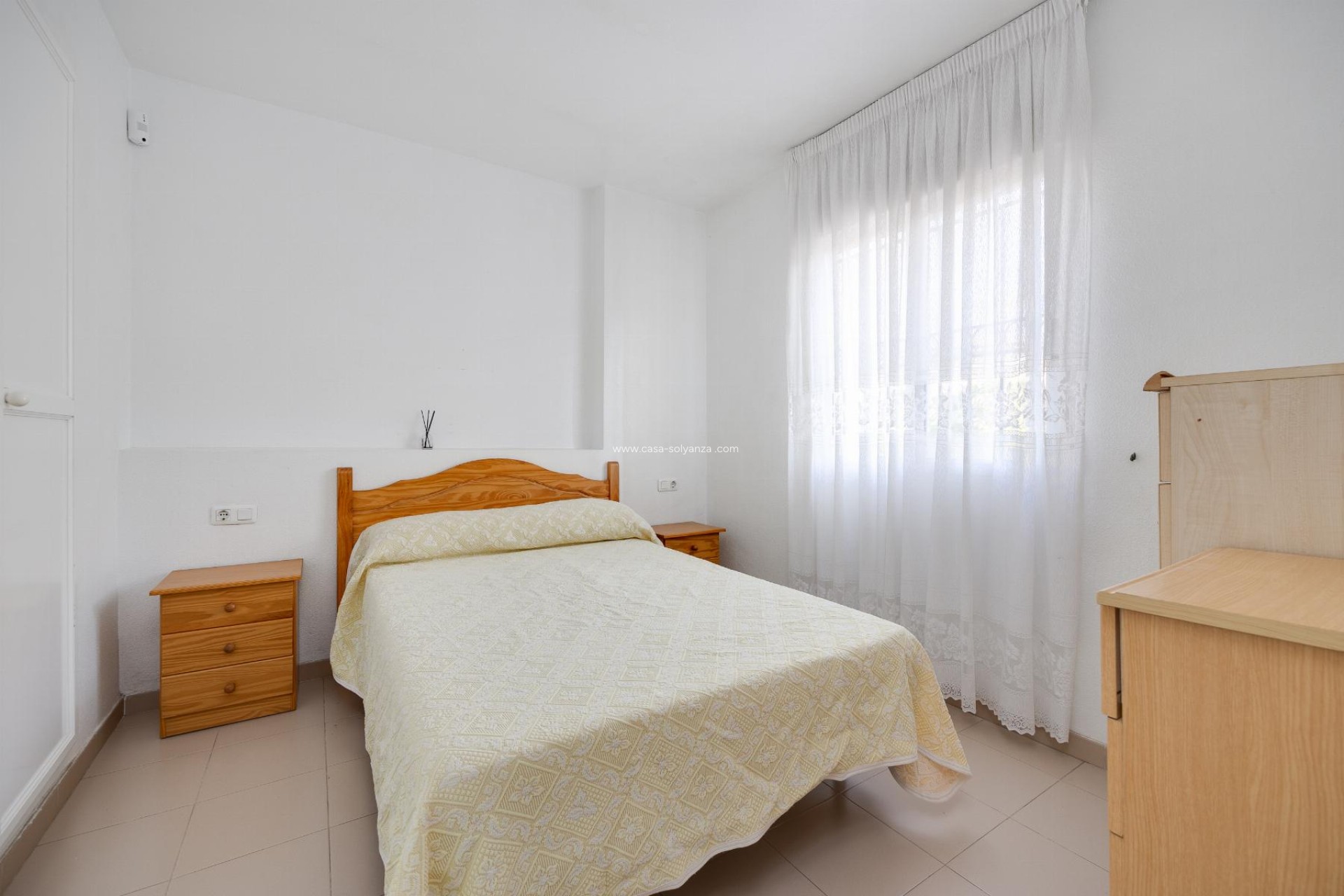 Herverkoop - Bungalow - Torrevieja - Playa De Los Naufragos