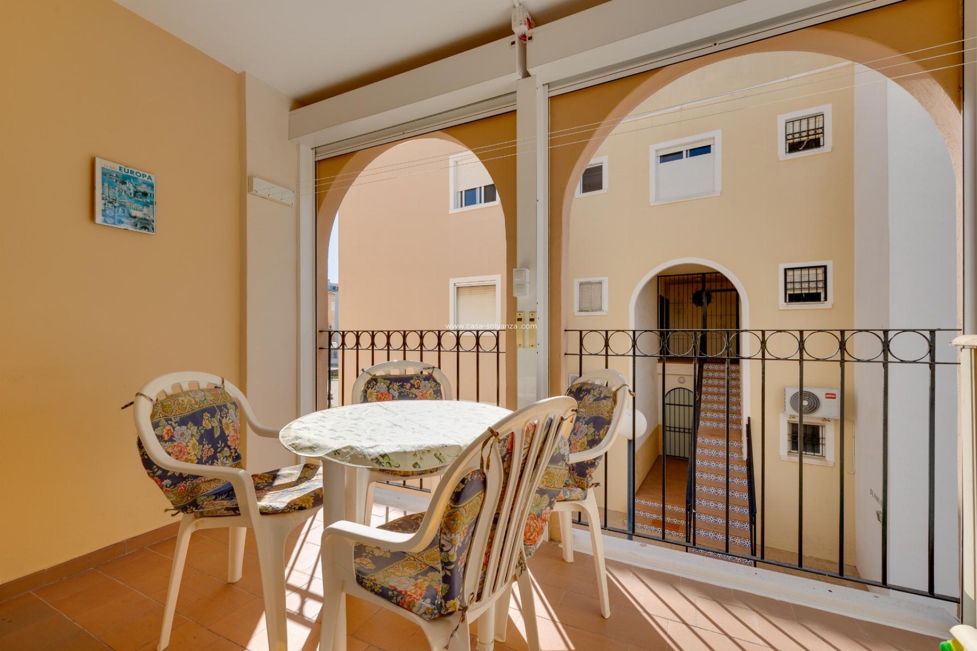 Herverkoop - Bungalow - Torrevieja - Playa De Los Naufragos