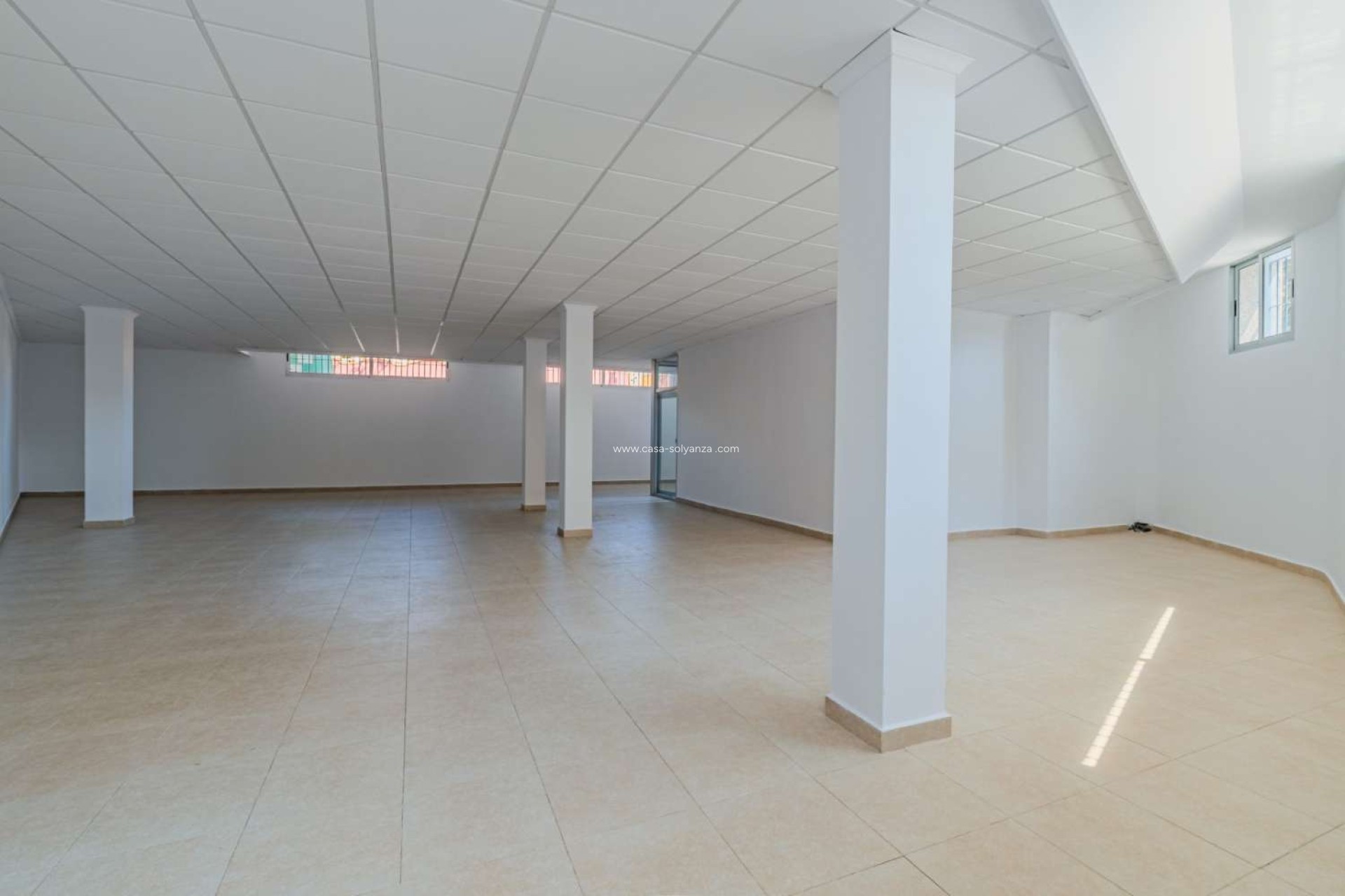 Herverkoop - Business local - Torrevieja - Antonio Machado