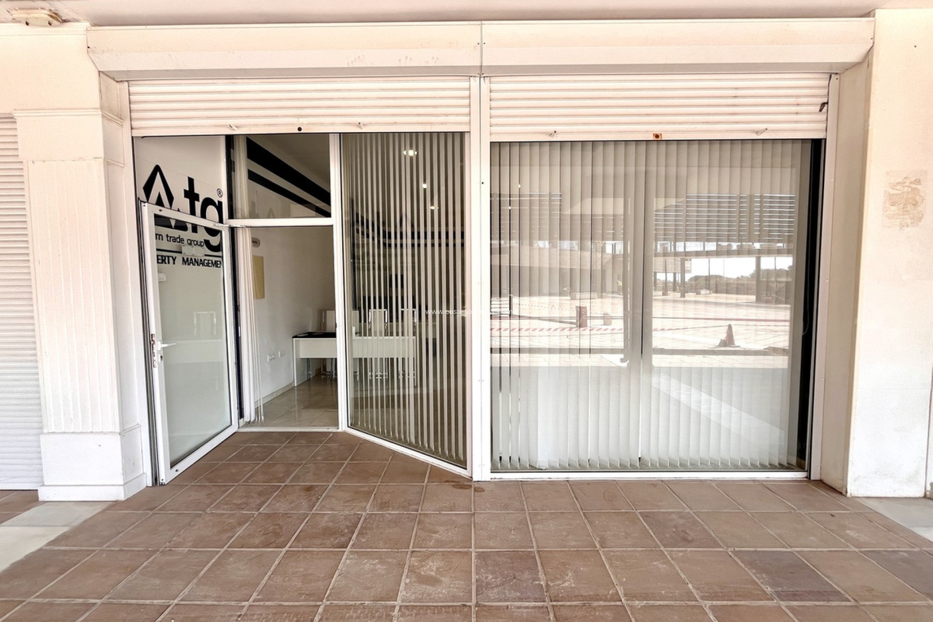 Herverkoop - Commercial Property - Orihuela - Playa Flamenca