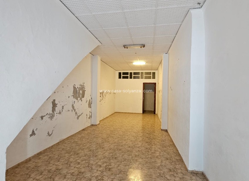 Herverkoop - Commercial Property - Teulada - Teulada Centro