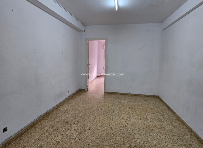 Herverkoop - Commercial Property - Teulada - Teulada Centro