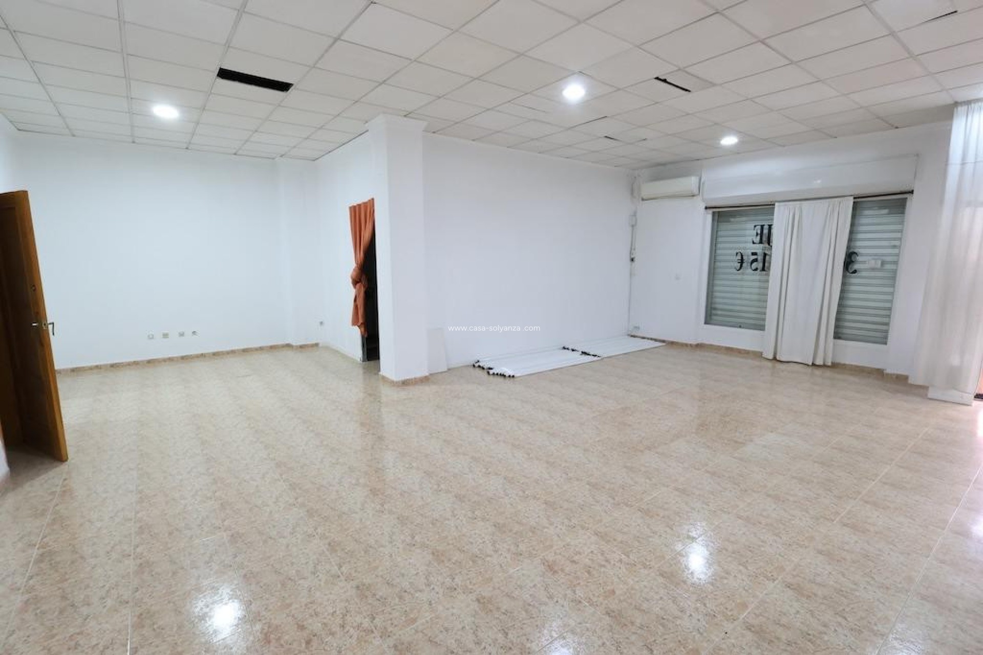 Herverkoop - Commercial Property - Torrevieja - Torrevieja Centro