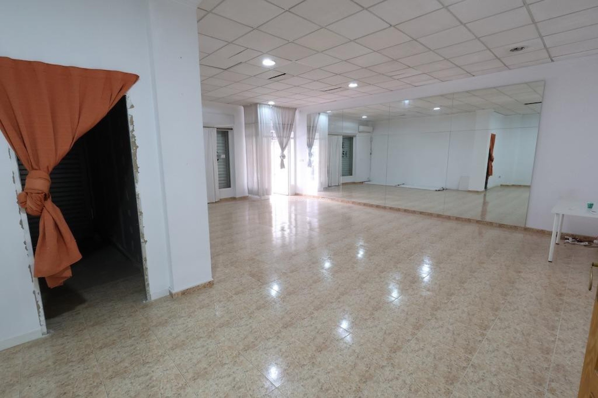 Herverkoop - Commercial Property - Torrevieja - Torrevieja Centro