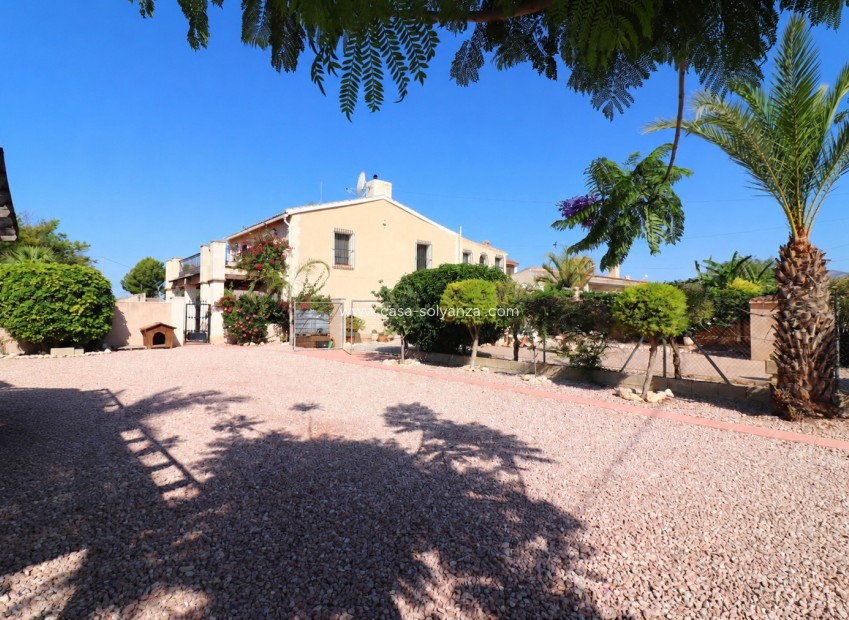 Herverkoop - Country Property/Finca - Albatera - Albatera - Country