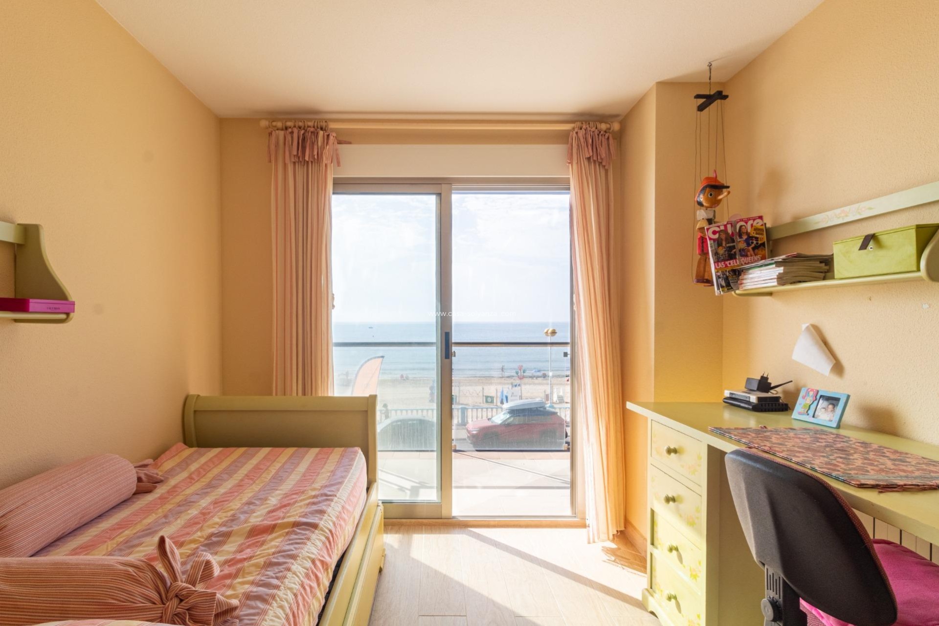 Herverkoop - Flat - Torrevieja - Playa de los locos