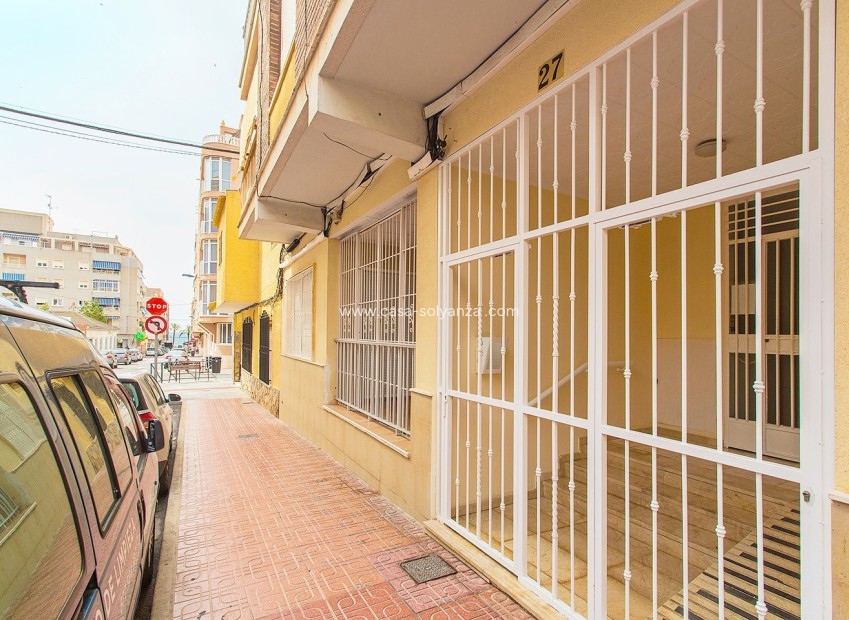 Herverkoop - Flat - Torrevieja - Playa del Cura