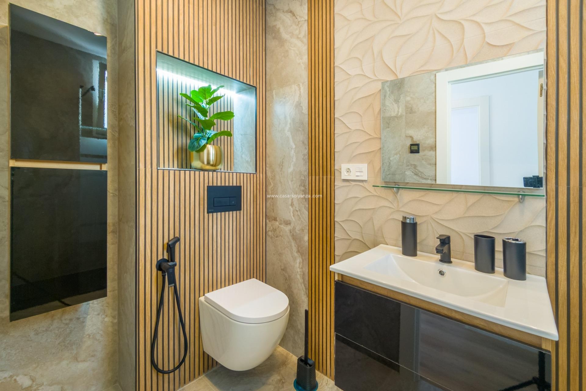 Herverkoop - Flat - Torrevieja - Playa del Cura