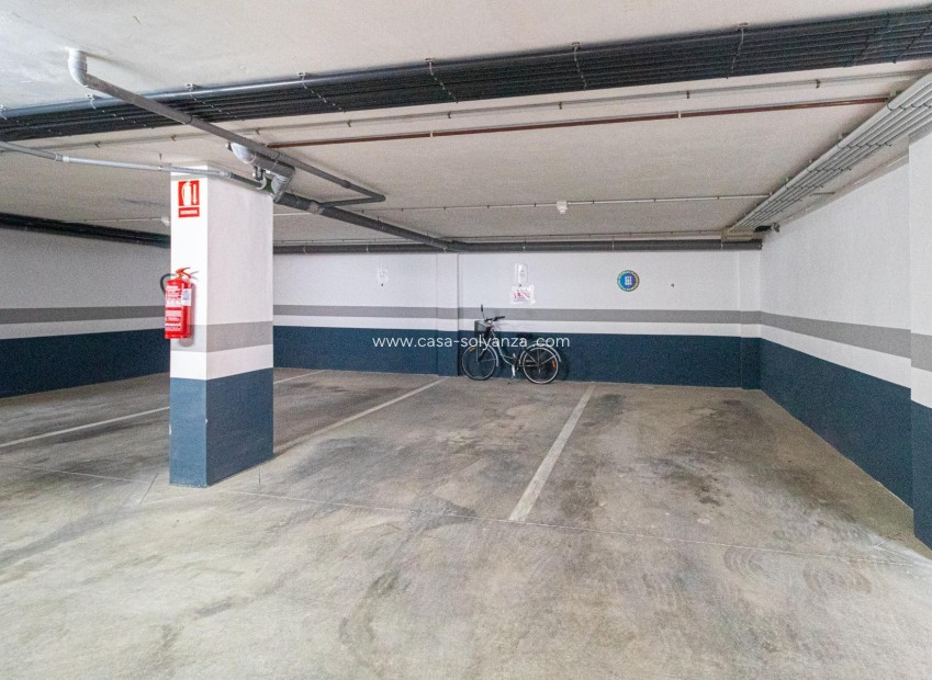 Herverkoop - Garage - Orihuela Costa - Agua Marina